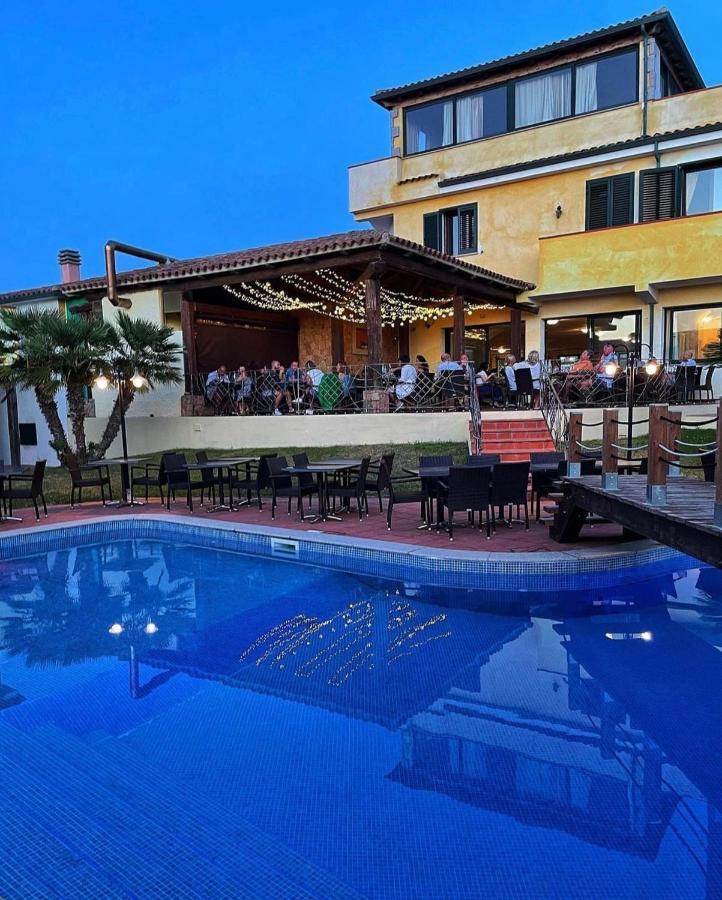 Hotel La Ciaccia Валледория Экстерьер фото