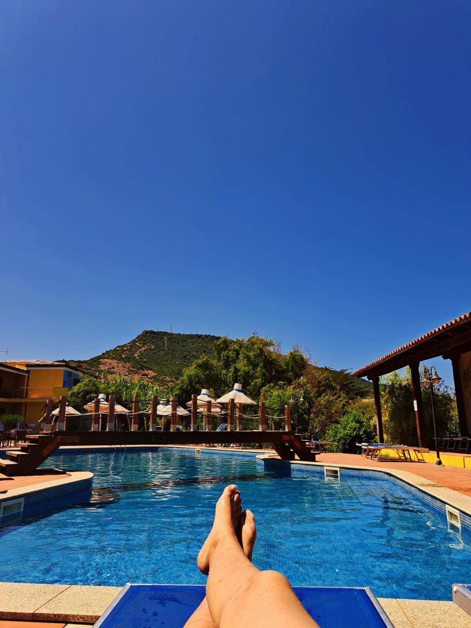 Hotel La Ciaccia Валледория Экстерьер фото