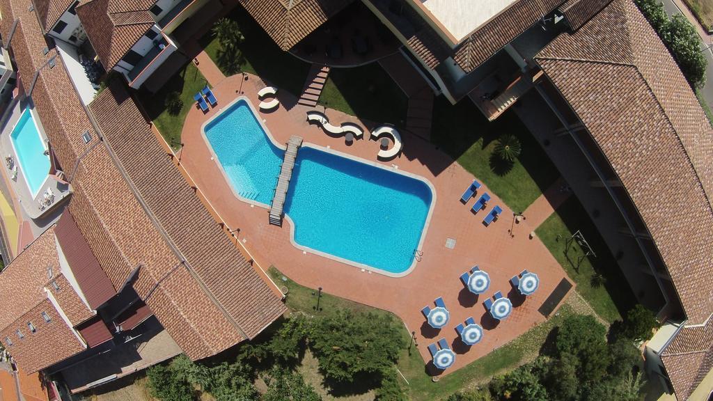 Hotel La Ciaccia Валледория Экстерьер фото