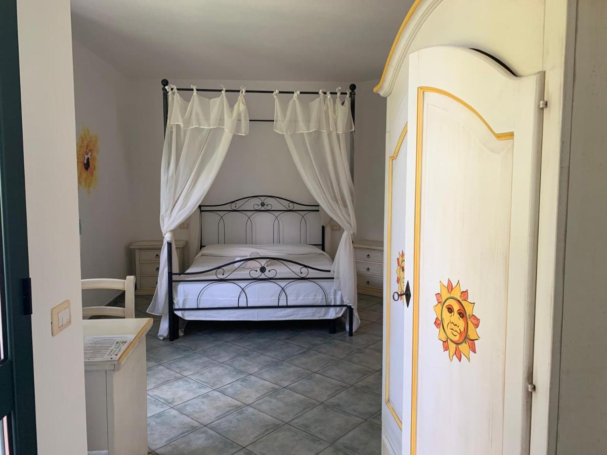 Hotel La Ciaccia Валледория Экстерьер фото